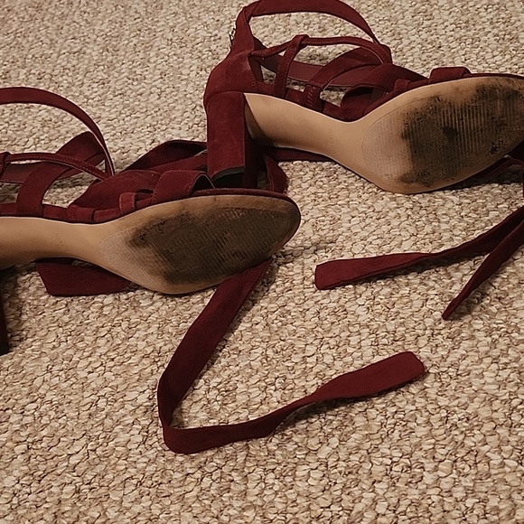 Shoes - Picture 4 of 4